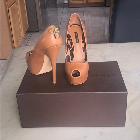 RARE louis vuitton Oh Really! Peep-Toe Pumps - Picture 2 of 9